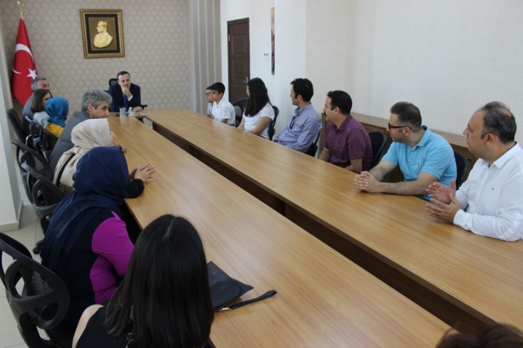 Kaymakam Demirtaş Lgs Birincilerini Ağırladı