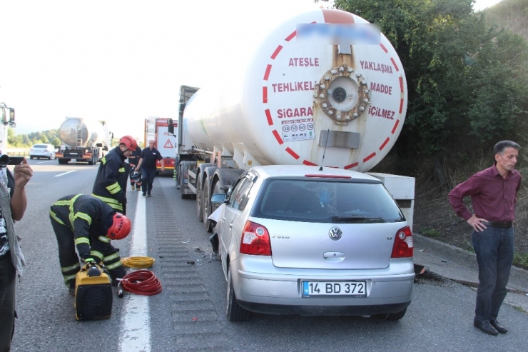 Tem Otoyolu’nda Feci Kaza: 1 Ölü, 1 Yaralı