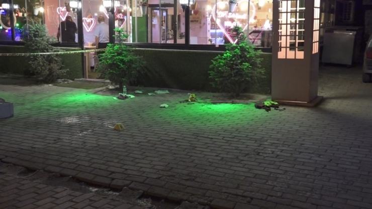 Tartıştığı Garsonları Vurduktan Sonra Yanlışlıkla Kardeşini De Vurdu