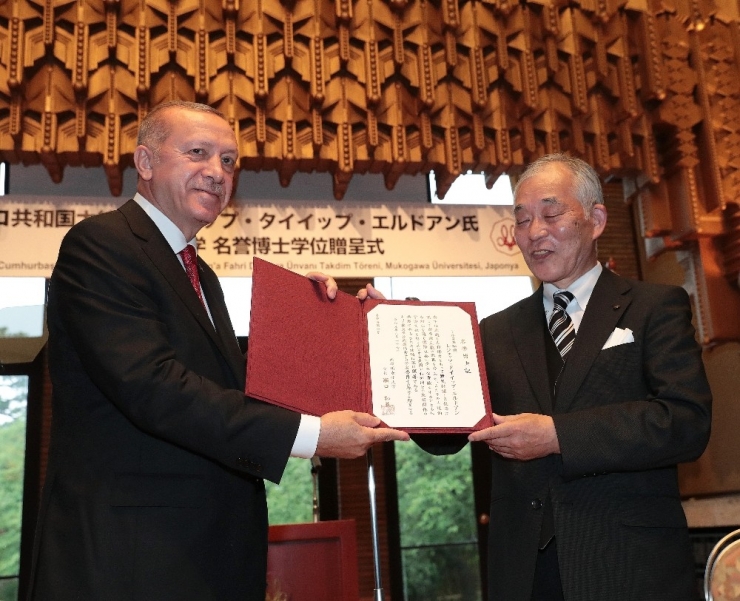 Cumhurbaşkanı Erdoğan’a Japonya’da Fahri Doktora Unvanı Verildi