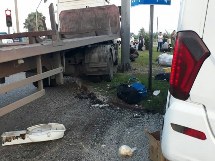 Hatay’daki Trafik Kazası Ucuz Atlatıldı