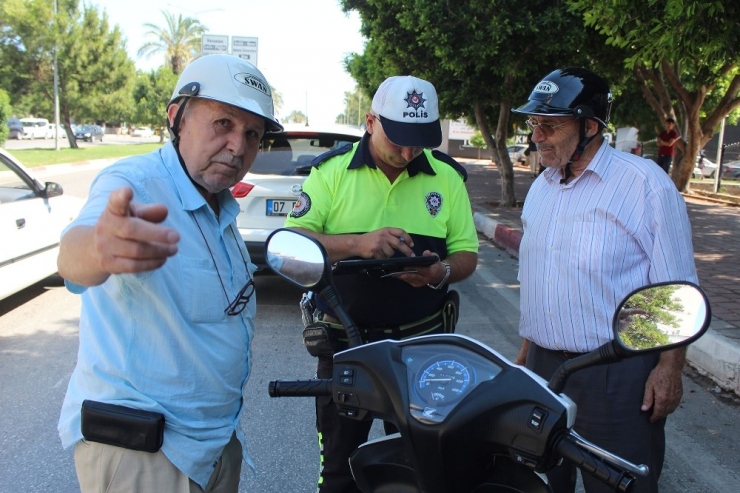 Antalya’da Dedelerin Trafik Cezasından Kurtulma Hikayesi Gülümsetti