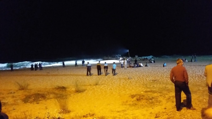 Genç Hafız Dev Dalgaların Arasında Boğularak Hayatını Kaybetti