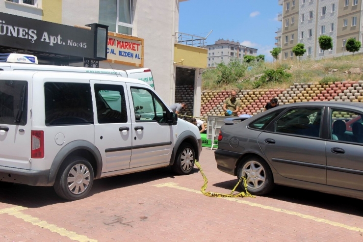 13. Kattan Düşen Genç Kız Hayatını Kaybetti