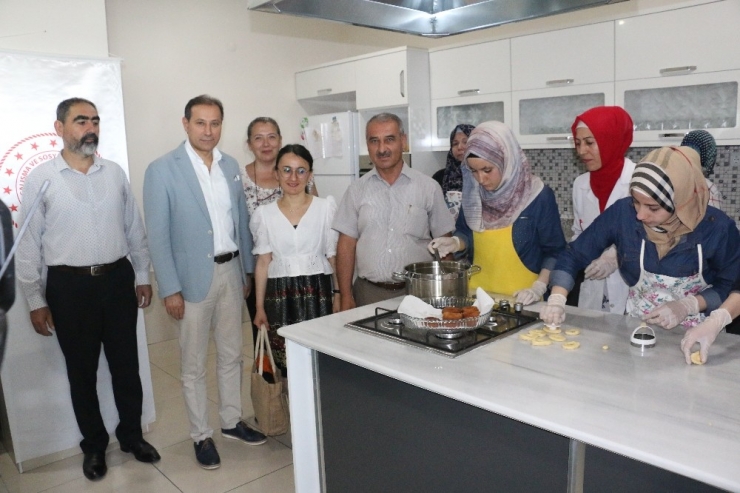 “Hayata Fırsat” Projesi Mültecilere İstihdam Kapısı Açacak