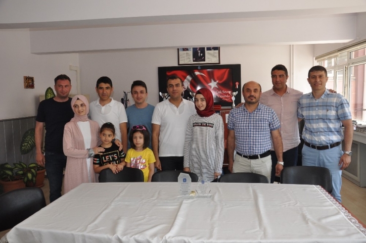 Afyonkarahisar Lgs Birincisi Ödüllendirildi