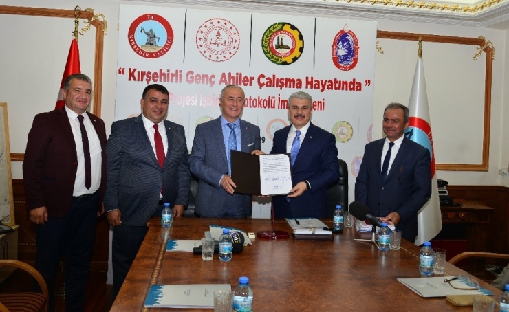 Kırşehirli Genç Ahiler, Çalışma Hayatında Projesinin Protokolü İmzalandı