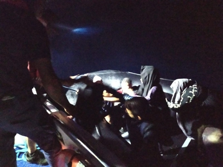 Bodrum’da Lastik Botla Kaçmaya Çalışan 51 Kaçak Göçmen Yakalandı