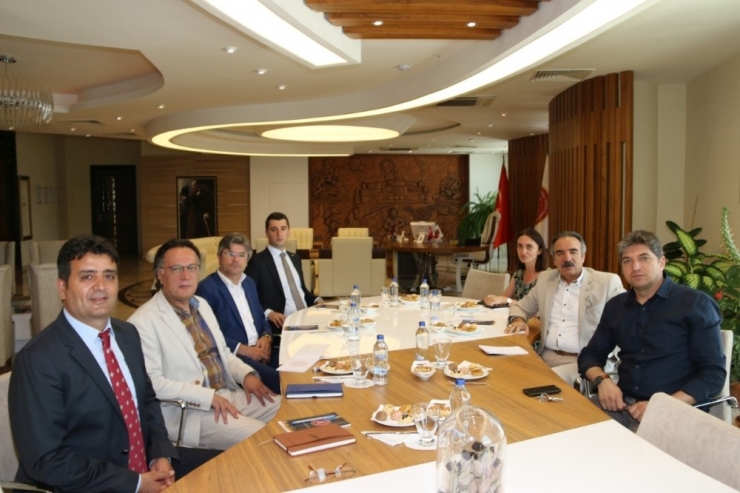 Rektör Bağlı, Acıgöl Myo İçin İstişarelerde Bulundu