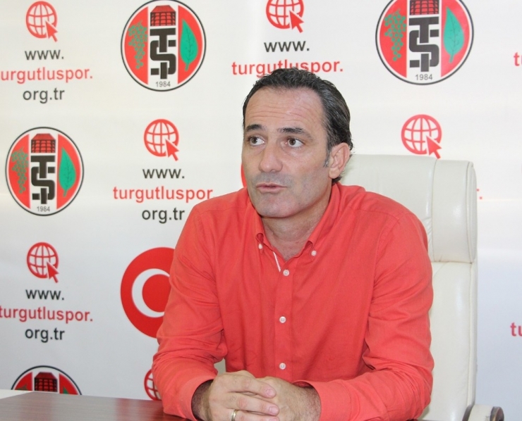 Turgutluspor’da Cüneyt Biçer Resmen İmzaladı