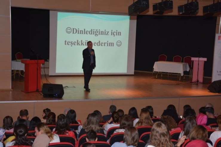 Paü’lü Akademisyenler Uşak Da Dil Öğreniminin Güncel Sorunlarını Anlattı