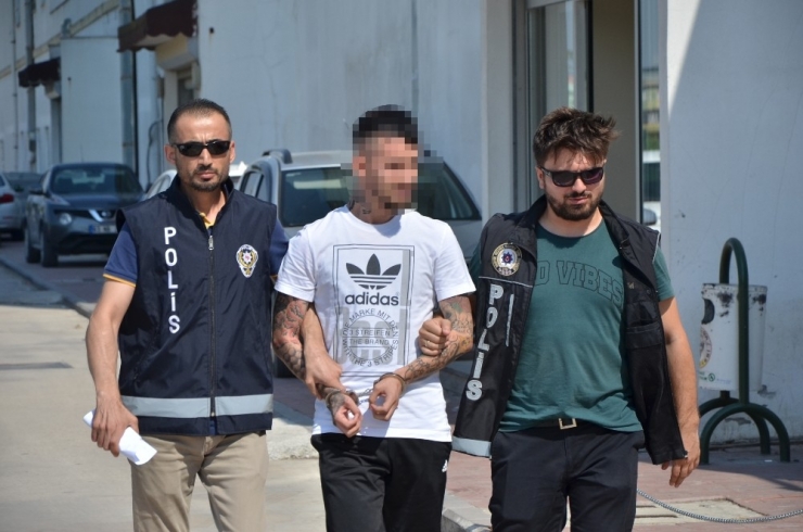 Dizide Uyuşturucuyu Özendiren Sahnedeki Oyunculara Gözaltı