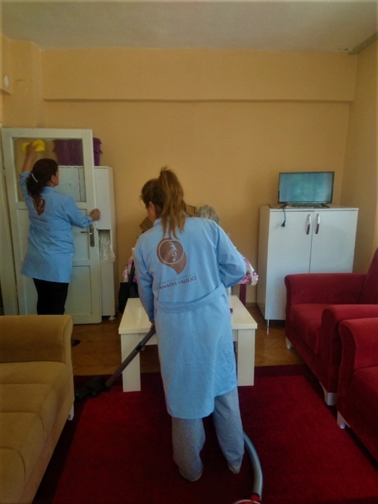 Amasya Sydv’den Korunmaya Muhtaç Yaşlılara Evde Bakım Hizmeti