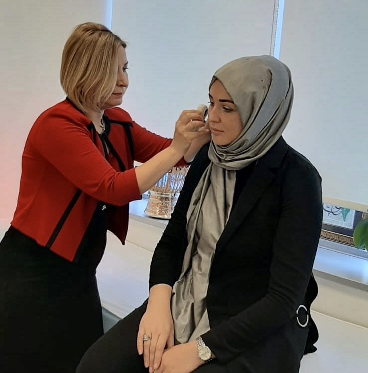 Güneş Koruyucuları Nemlendirici Gibi Kullanmak Doğru Değil