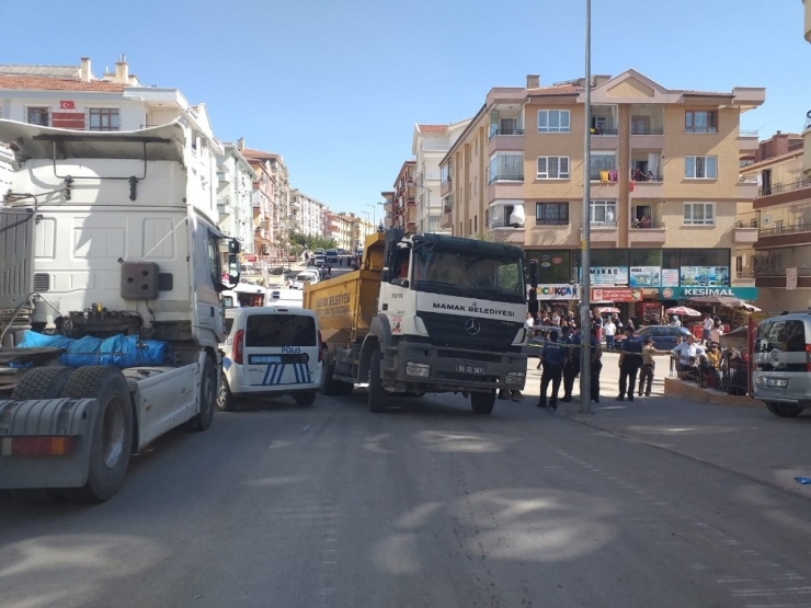 Başkent’te Hafriyat Kamyonun Çarptığı Çocuk Öldü