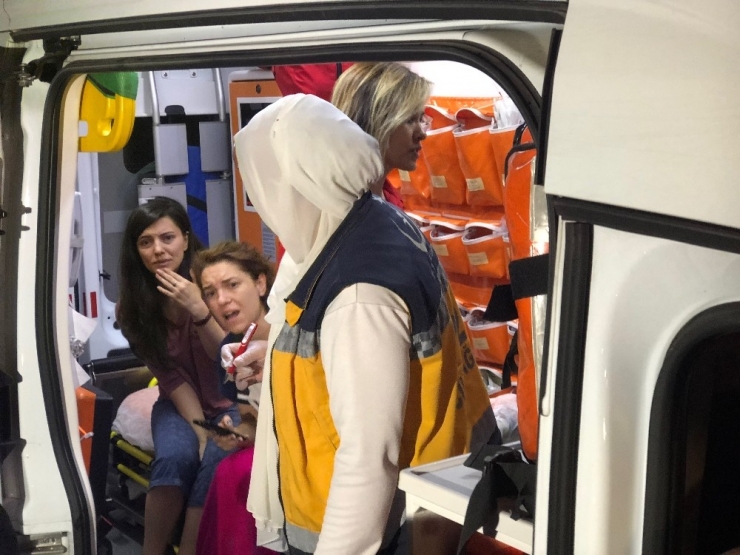 Başkent’te Binanın 3. Katında Çıkan Yangında 3 Kişi Mahsur Kaldı