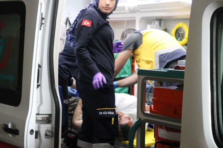 Bolu’da Trafik Kazası: 2 Yaralı