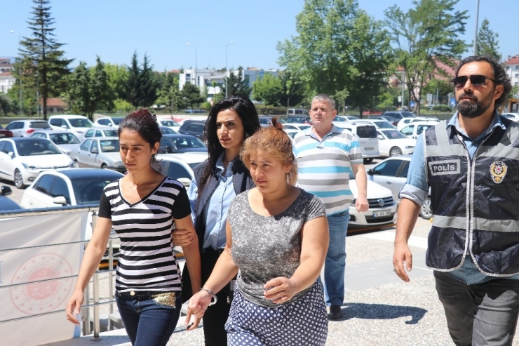 Dilcilik Yöntemiyle Evlere Giren Hırsızlar Yakayı Ele Verdi