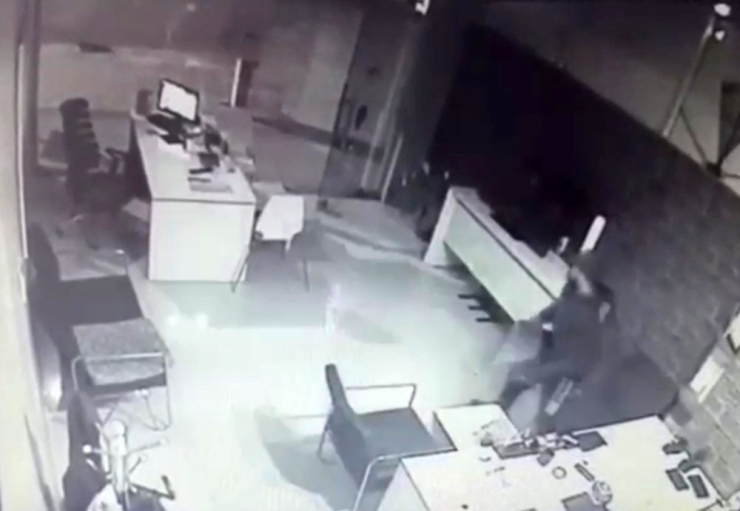 ’Düşünceli!’ Hırsız Kamerada