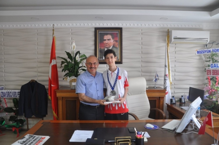 Dart Şampiyonasında Avrupa İkincisi Oldu