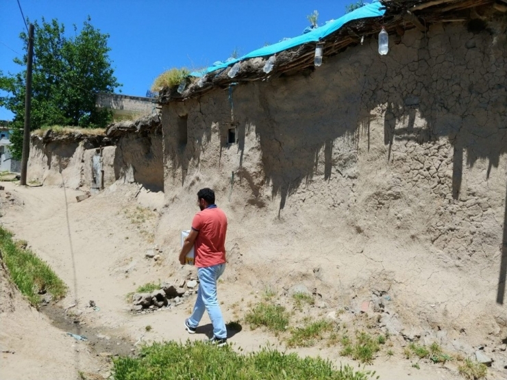 Köy Okulu Öğretmenlerinden Anlamlı Kampanya