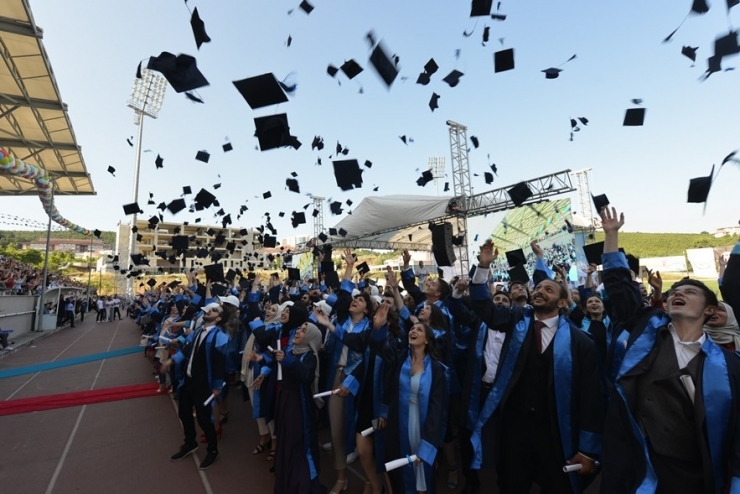 Yeni Bir Geleceğe ‘Merhaba’ Dediler