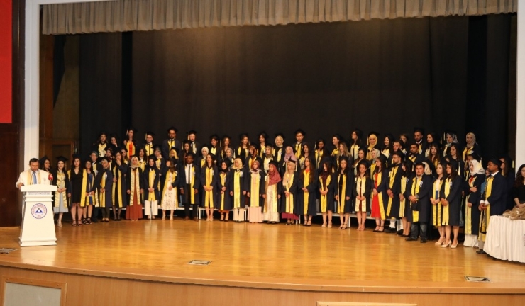 Erü Fen Fakültesi Yeni Mezunlarını Verdi