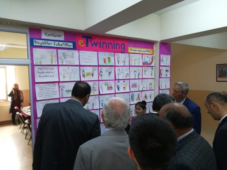 Erzincanlı Öğrencilerden "Büyükler Tuhaf Olur" Projesi