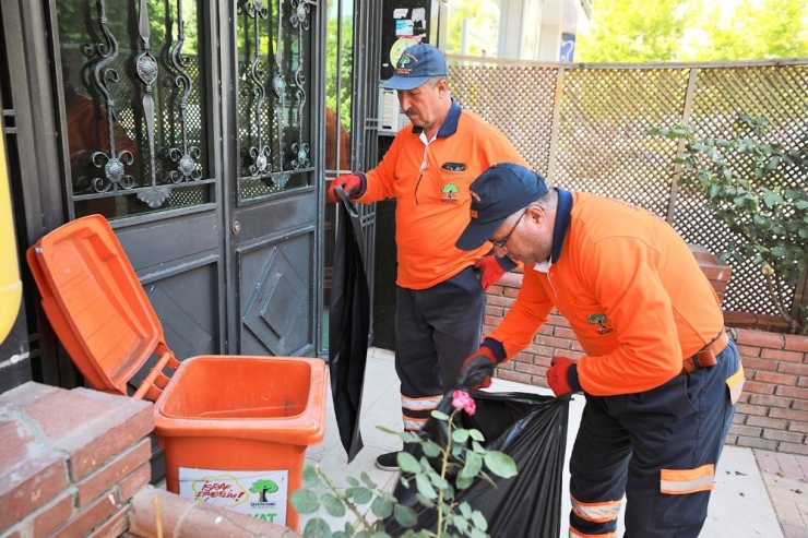 İsraf Engelleniyor, Hayvanlarının Karnı Doyuyor