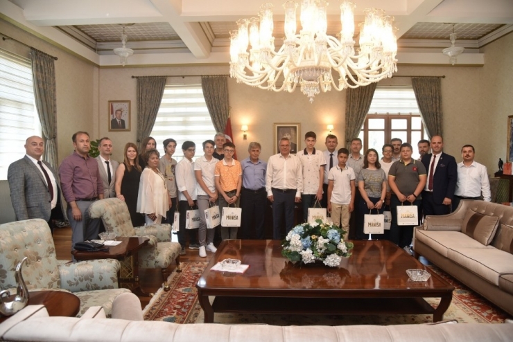 Vali Deniz Lgs Birincilerini Ağırladı