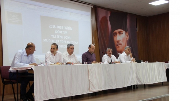 Tarsus’ta Okul Müdürleri Toplantısı