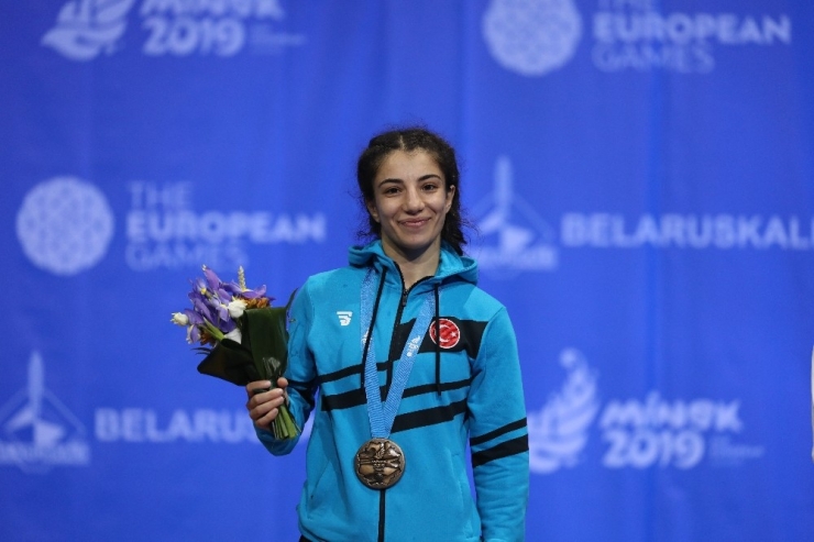 Avrupa Oyunları’nda Evin Demirhan’dan Bronz Madalya