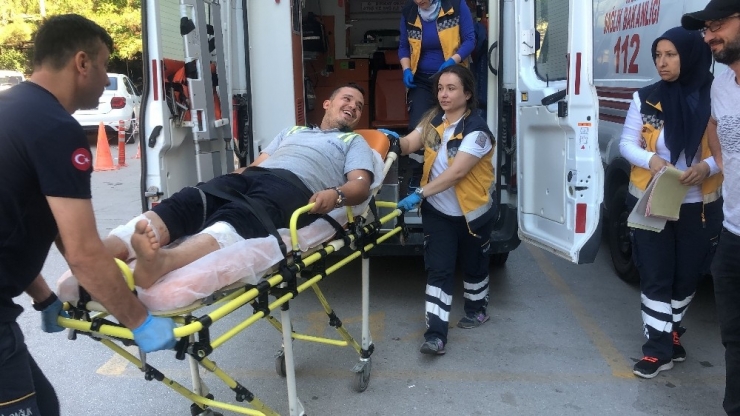 Yolda Karşılaştığı Husumetlisini İki Ayağından Vurdu