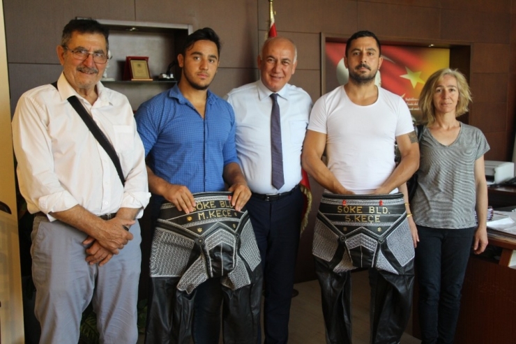 Sökeli Pehlivanlara Başkan Tuncel’den Destek