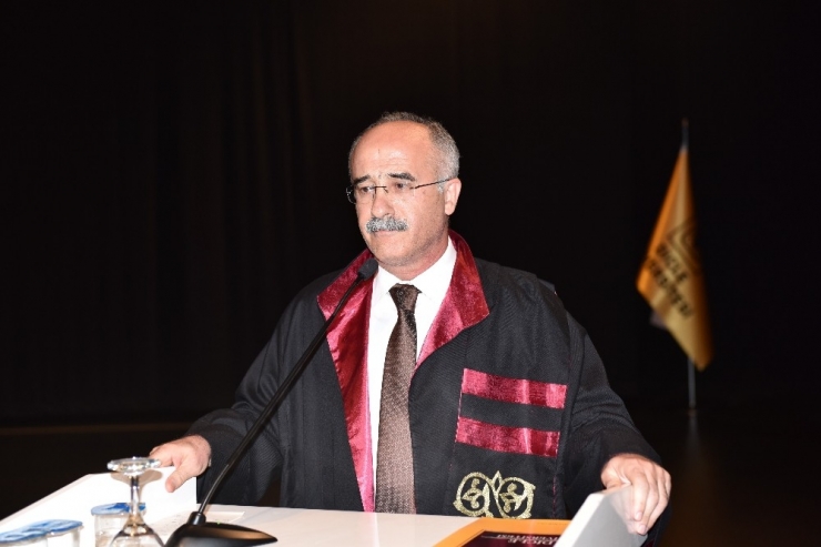 Dü Tıp Fakültesi 166 Hekim Mezun Etti