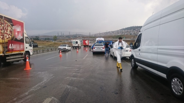 Sancaktepe Paşaköy Şile Bağlantı Yolu’nda Bir Kadın Yol Ortasında Pompalı Tüfekle Öldürüldü. Polis Cinayet Zanlısını Yakalamak İçin Çalışma Başlattı.