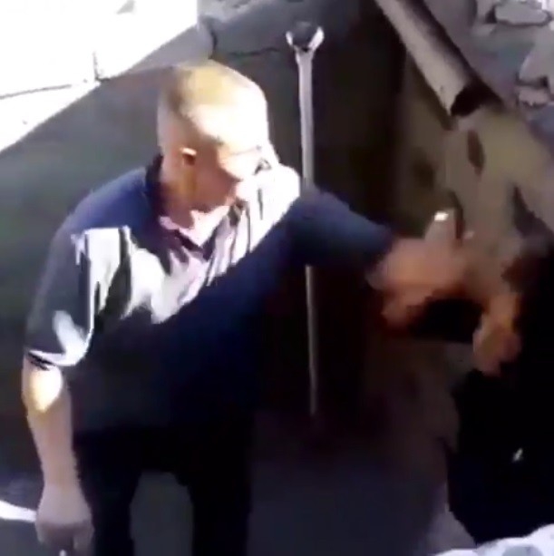 Yengelerini Dövüp Bıçakla Saldırdı