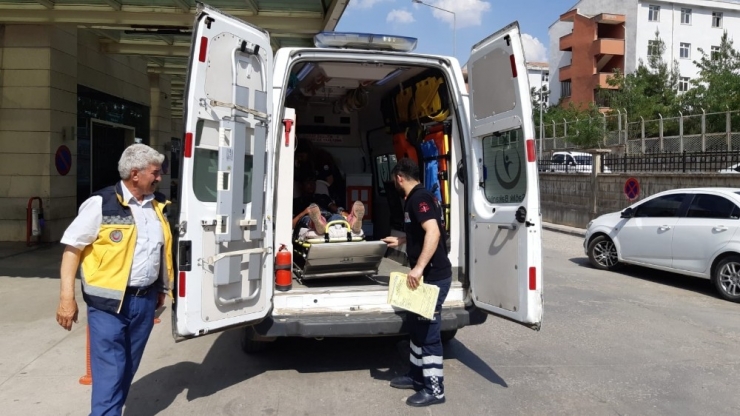 Siirt’te Tarım Aracı Devrildi: 2 Yaralı