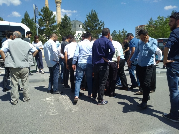 Halk Otobüsünün Çarptığı Yaşlı Adam Yaralandı