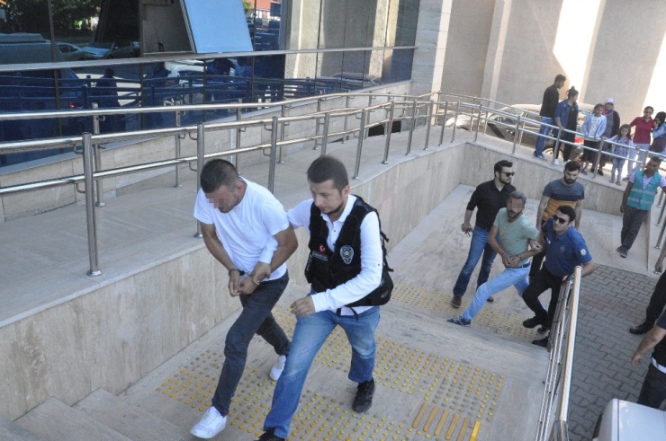 Uyuşturucudan Yakalanan Zanlılar; "Adalet İstiyoruz, Güzel Süsleyin" Dedi