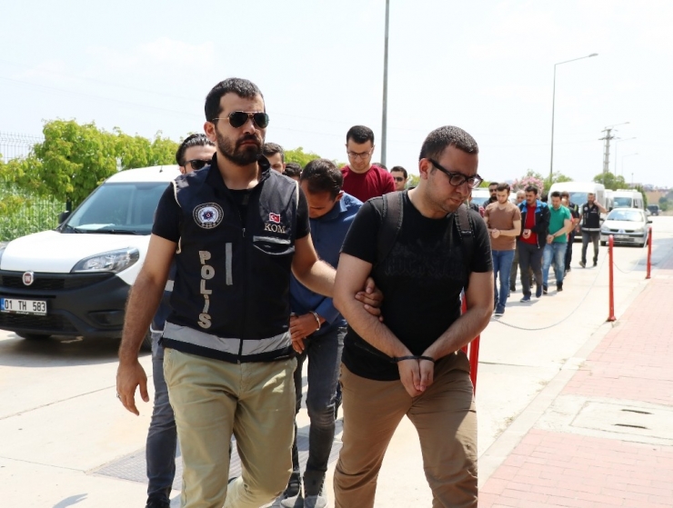 Fetö’den Gözaltına Alınan 20 Kişi Adliyeye Sevk Edildi