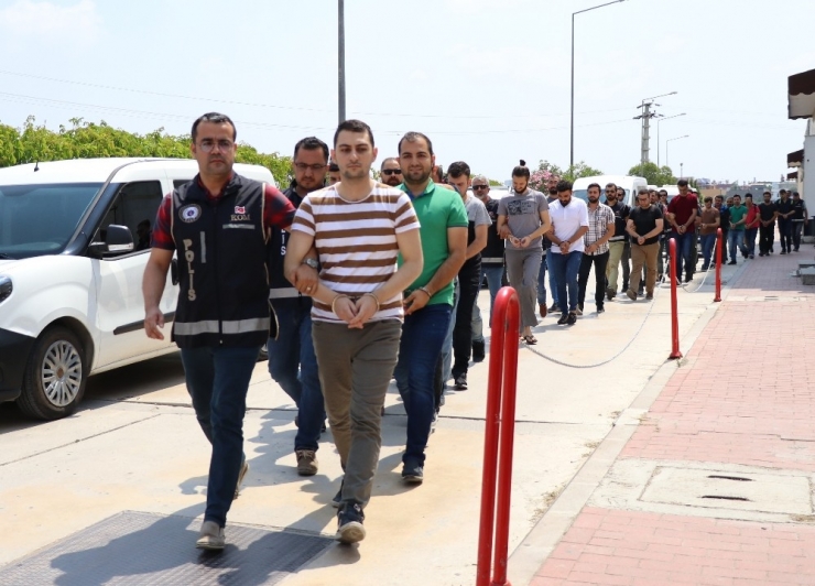 Fetö’den Gözaltına Alınan 20 Kişi Adliyeye Sevk Edildi