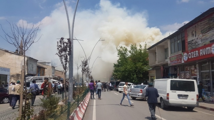 Ağrı’da Korkutan Yangın