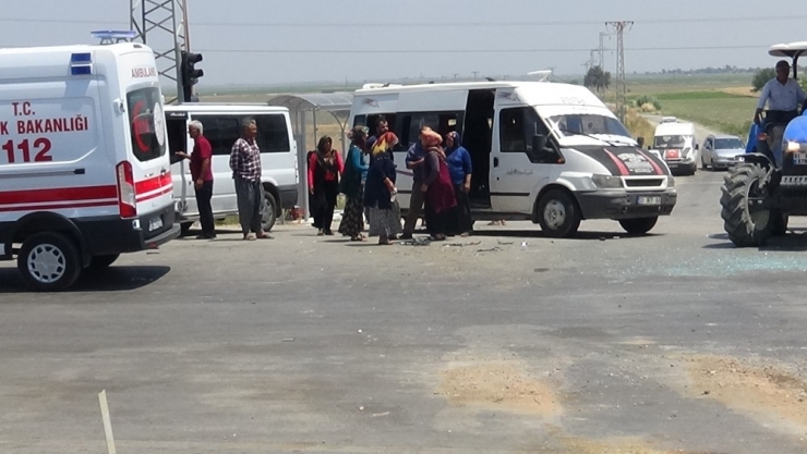 Hatay’da Minibüs İle Otomobil Çarpıştı: 6 Yaralı