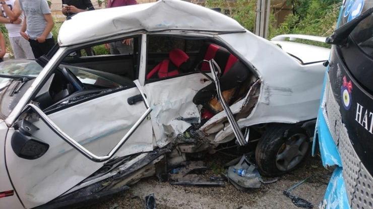 Samandağ’da Trafik Kazası: 2 Yaralı