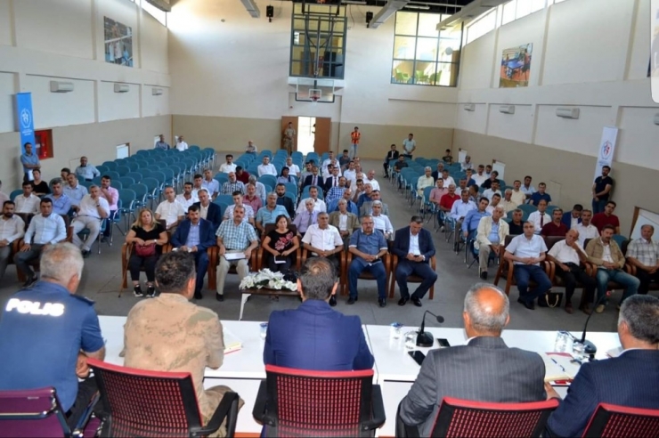 Hilvan’da Muhtarlar İstişare Toplantısında Buluştu