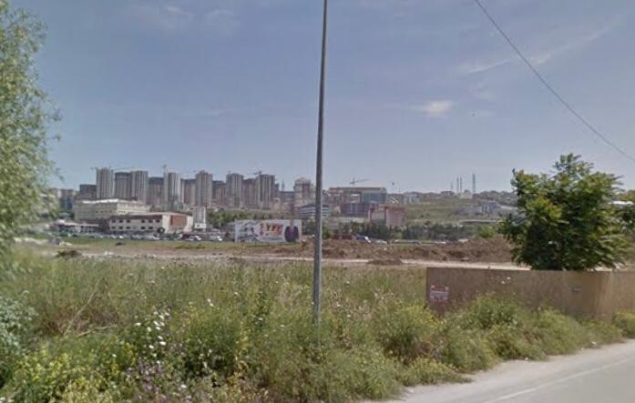 Esenyurt’ta E5 Yanında Dev Arsa İcradan Yarı Fiyatına Satılık