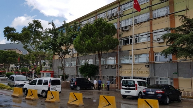 Kaymakamlıktan Düşen İşçi Hayatını Kaybetti