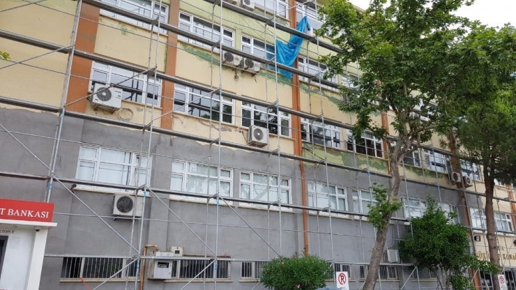 Kaymakamlıktan Düşen İşçi Hayatını Kaybetti