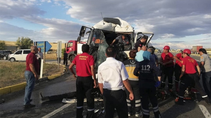 Akaryakıt Tankerleri Çarpıştı: 1 Yaralı